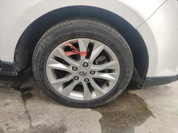 730 2016 1.5L MT Luxury 7-Seater photo 8
