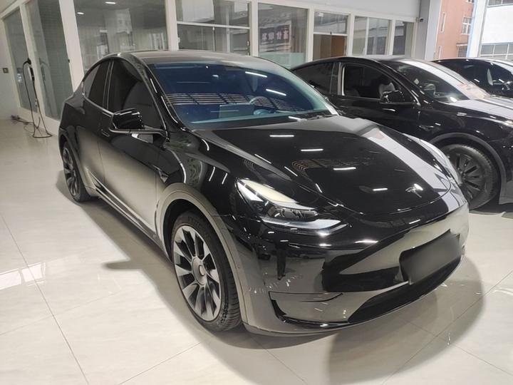 Model Y 2022 Facelift RWD photo 3