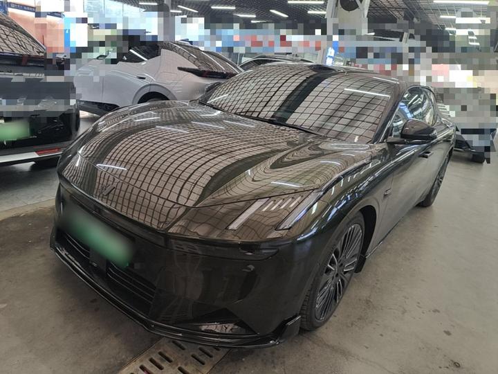 10 EM-P 2025 240 AWD Ultra Sport H7