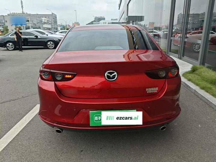 3 Axela 2020 1.5L AT photo 3