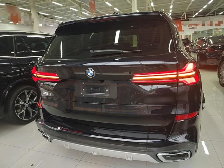 X5 2023 xDrive 30Li M Sport Package photo 3