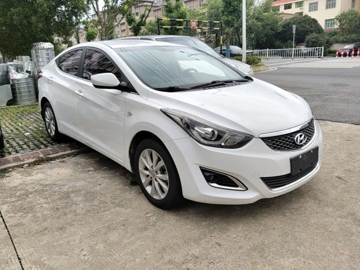 Elantra 2016 1.6L AT Smart photo 3