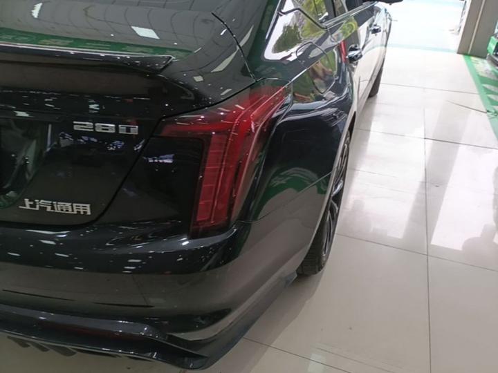 CT5 2022 28T Premium photo 7