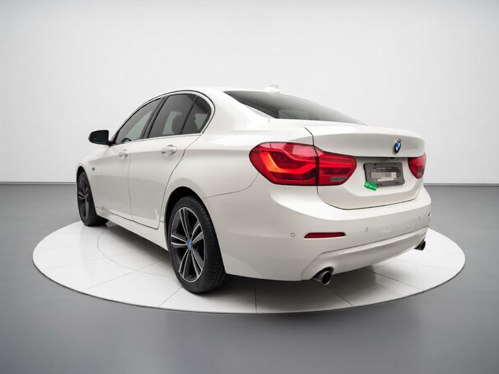 1 Series 2020 120i Fashion photo 4