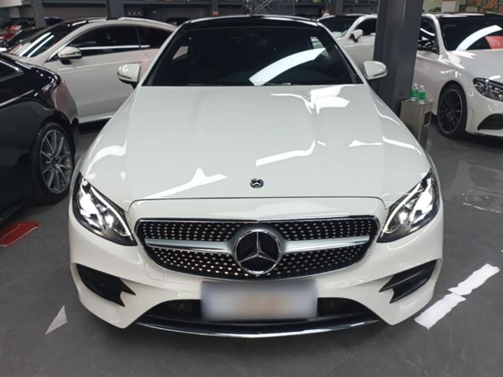 E-Class Imported 2019 E 200 4MATIC Coupe photo 2