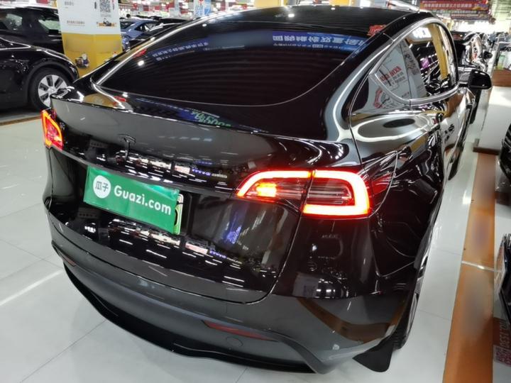 Model Y 2022 RWD photo 4