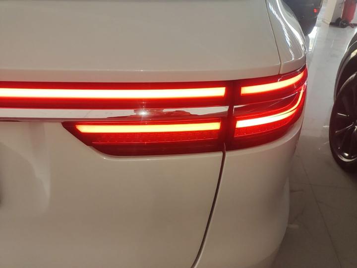 Li Auto ONE 2021 EREV 6-Seater photo 7