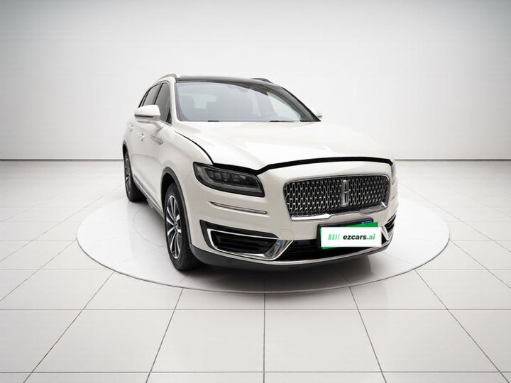 Nautilus Imported 2019 2.0T RWD Exclusive China VI photo 3