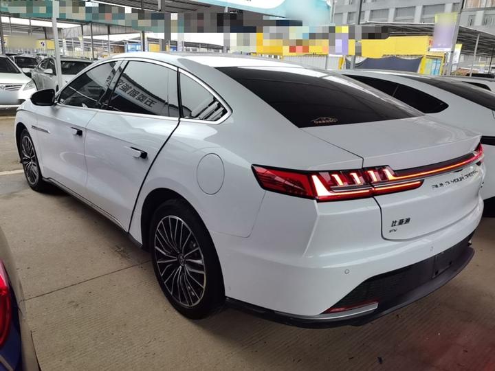 Han 2021 EV Standard Range Luxury photo 4