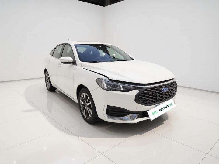 Escort 2021 1.5L AT photo 3