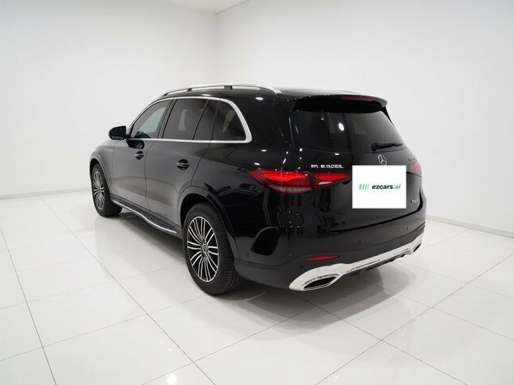 GLC 2024 GLC 300 L 4MATIC Dynamic 5-Seater photo 4