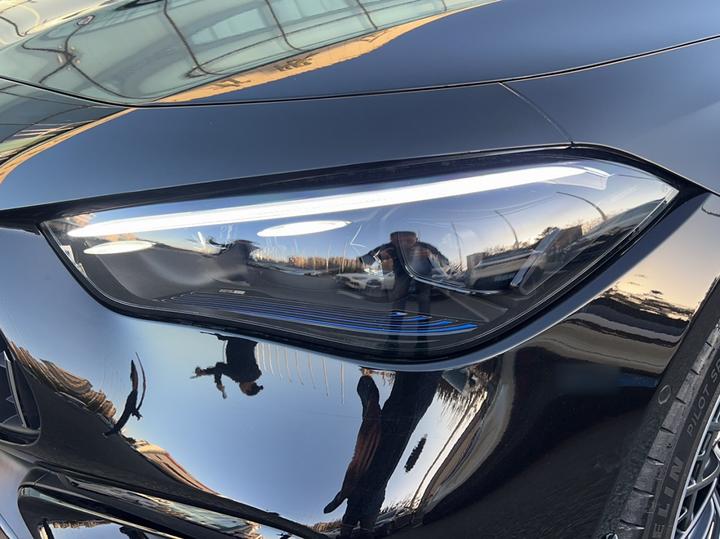 CLE AMG 2024 AMG CLE 53 4MATIC+ Coupe photo 3