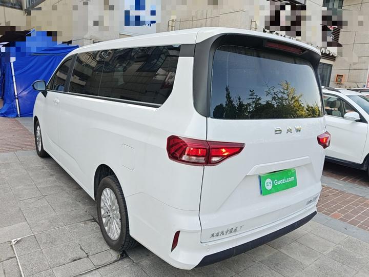 BAW M7 2023 2.0L AT Long Wheelbase 7-Seater photo 4