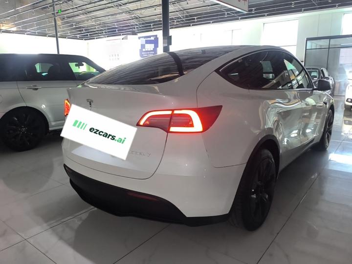 Model Y 2022 RWD photo 4