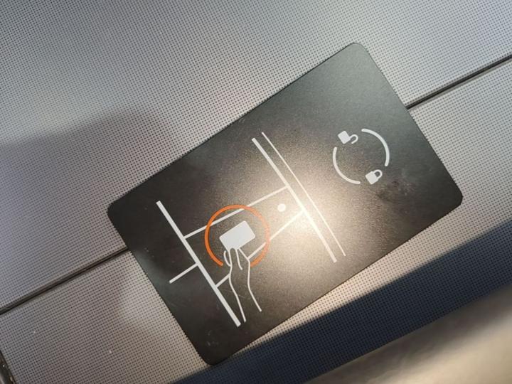 Model 3 2023 RWD photo 8