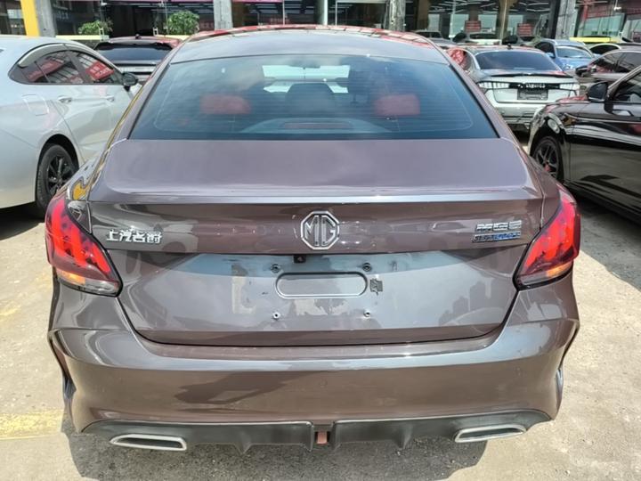 MG5 2022 180DVVT CVT Luxury photo 3