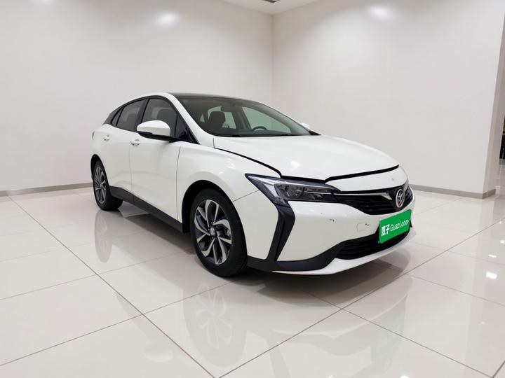 6 2022 PHEV Smart photo 3