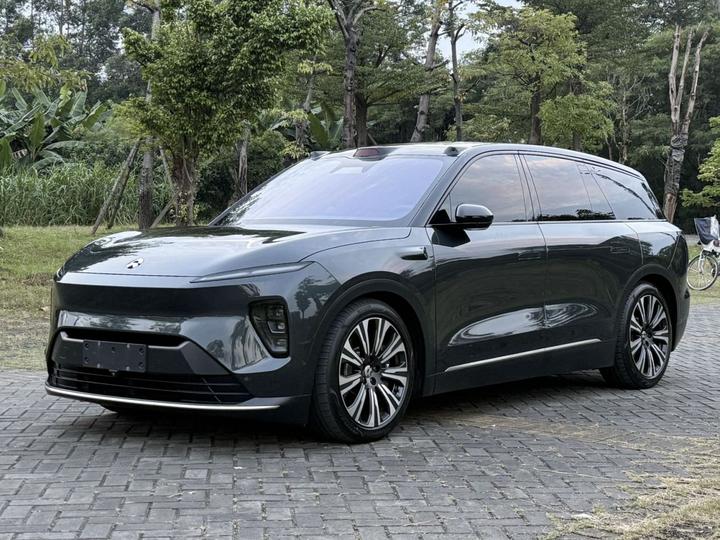 ES8 2023 100kWh Executive
