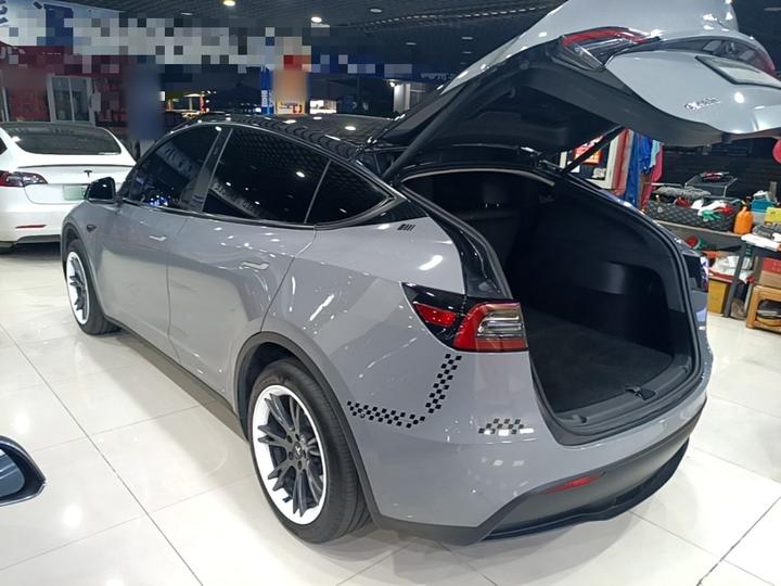 Model Y 2024 RWD photo 4