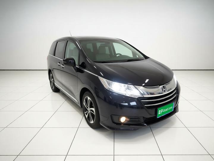 Odyssey 2015 Facelift 2.4L Luxury photo 3