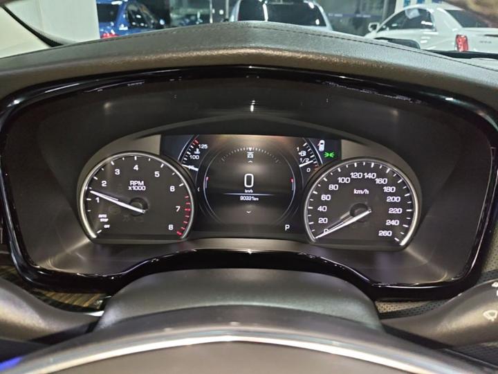 XT5 2018 25T Luxury photo 7