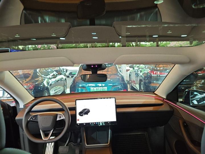 Model Y 2025 Facelift Long Range AWD photo 7