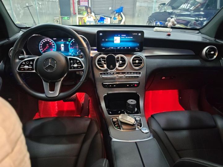 GLC Coupe GLC 300 4MATIC Coupe SUV photo 5