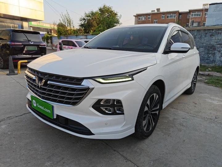 Wuling 2020 1.5T CVT Flagship