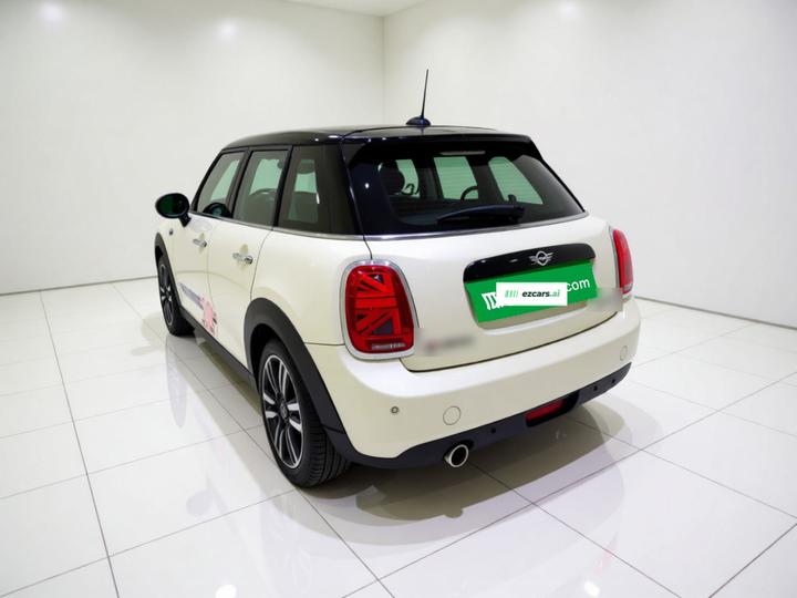 2019 1.5T COOPER 5-Door photo 4