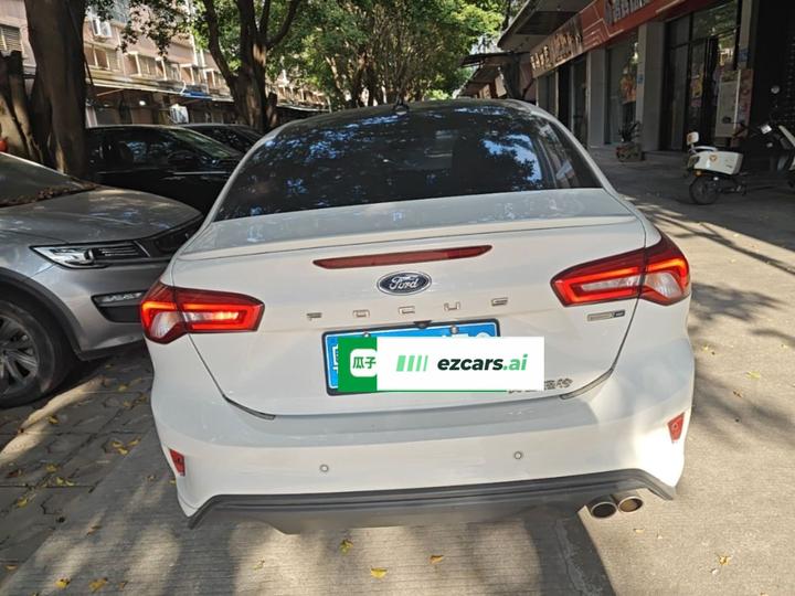 Focus 2021 Sedan EcoBoost 180 AT ST Line photo 5