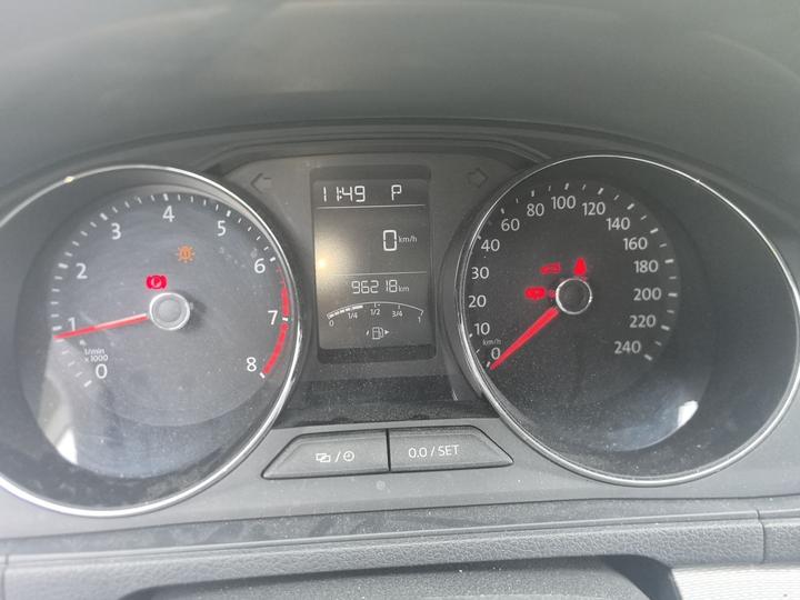 2015 1.6L AT Comfort photo 2