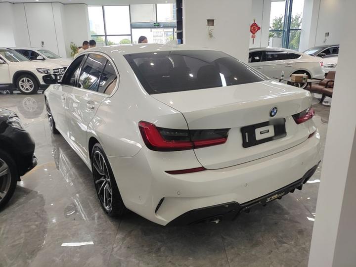 3 Series 2020 320Li M Sport Package photo 4