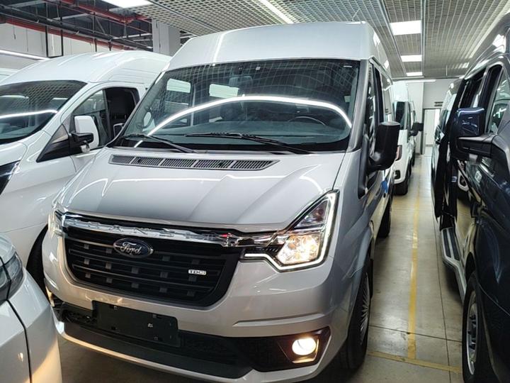 Transit 2021 2.2T AT Pro Short Wheelbase 6-Seater China VI photo 2