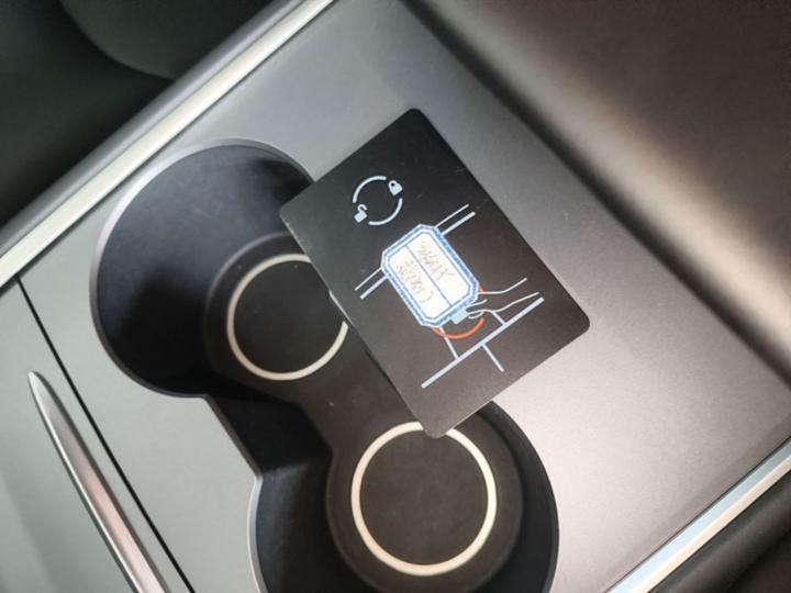 Model Y 2024 RWD photo 8