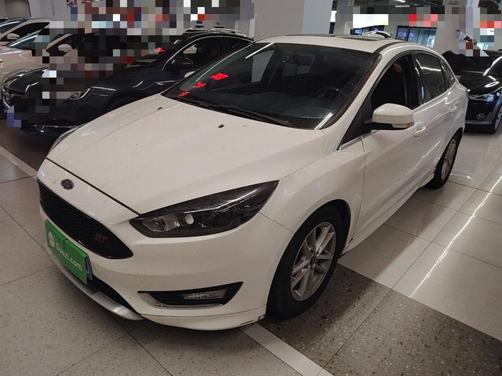 Focus 2015 Sedan EcoBoost 180 AT Elite