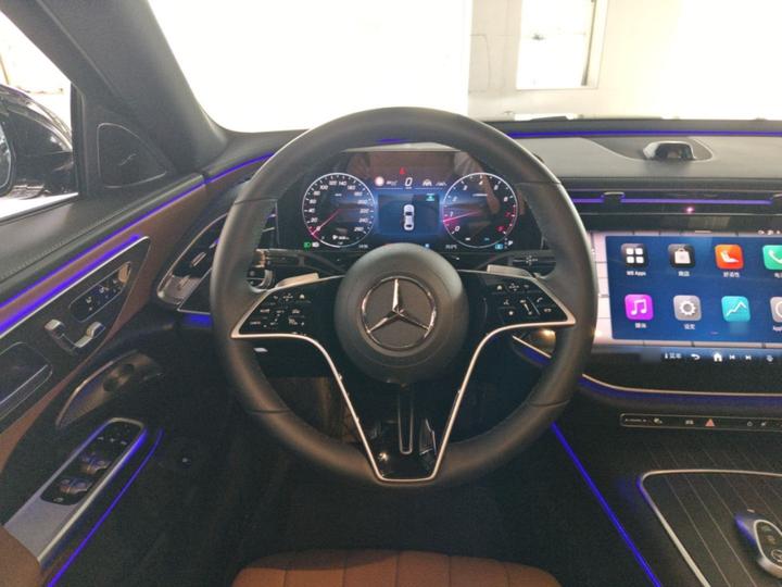 E-Class 2026 E 300 L Luxury photo 5