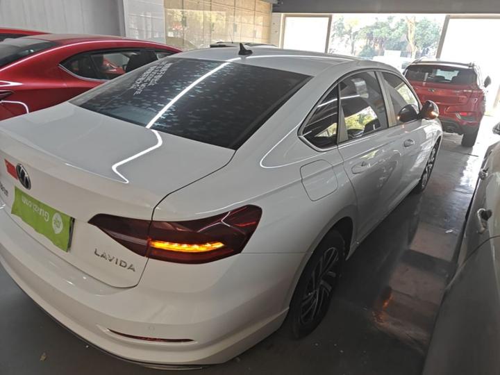 Lavida 2022 1.5L AT photo 6