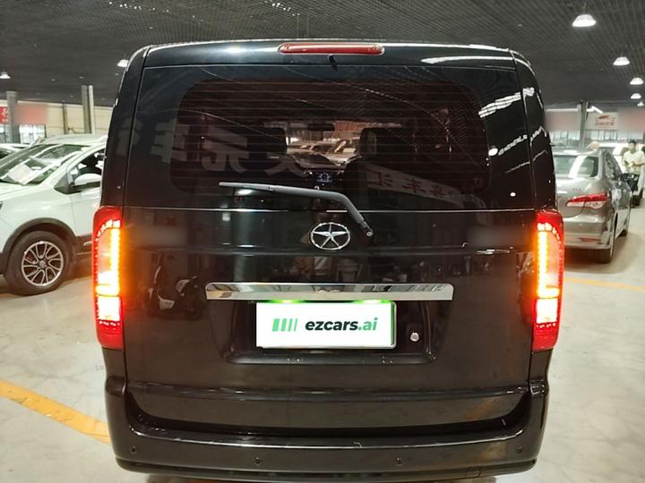 Refine M3 2016 1.6L Luxury Smart photo 3