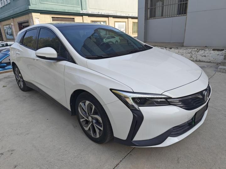 6 2022 PHEV Smart photo 3
