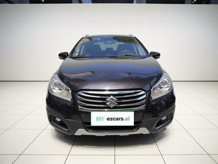 2015 1.6L CVT RWD Elite photo 2