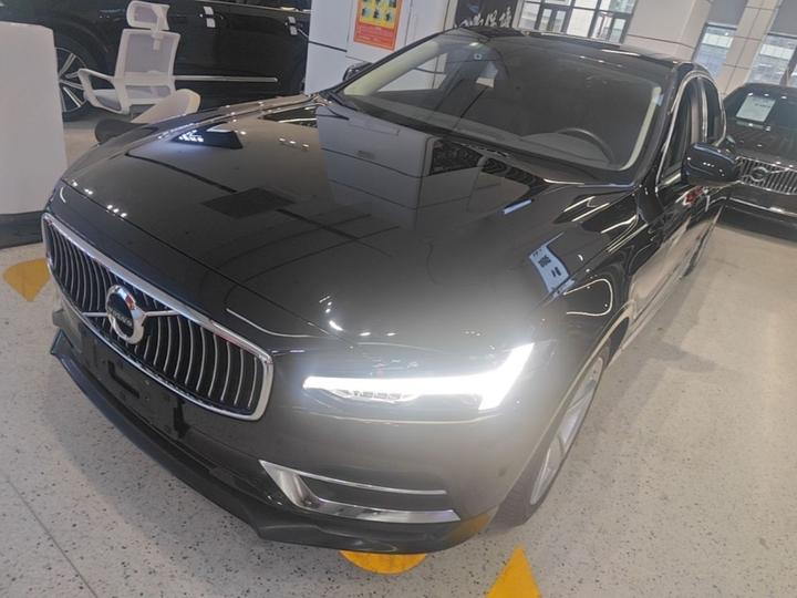 S90 2019 T5