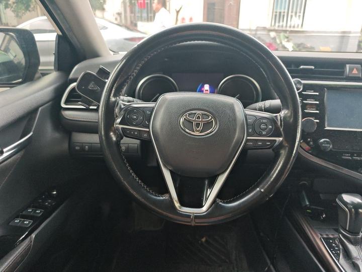 Camry 2018 2.0G Luxury photo 3