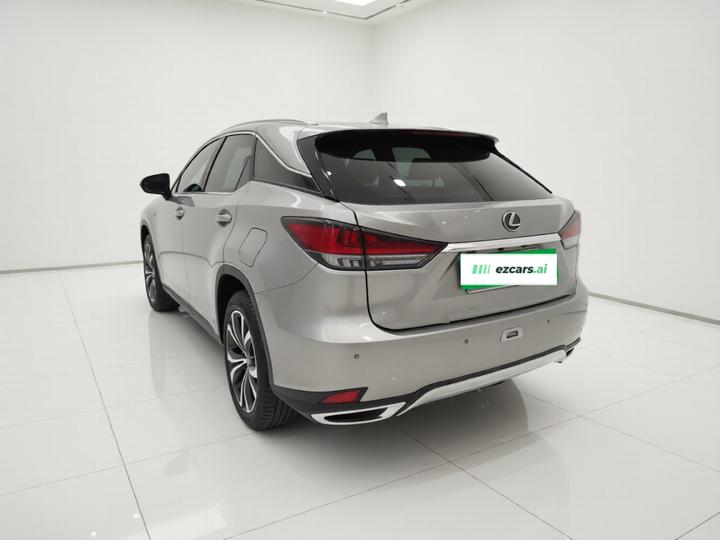 RX 2020 Facelift 300 RWD Comfort photo 4
