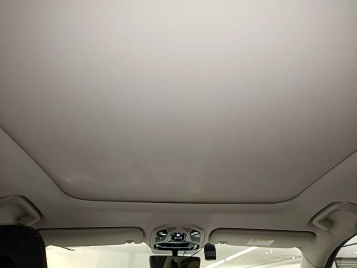 06 EM-P 2020 PHEV Plus photo 7