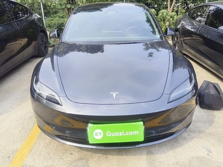 Model 3 2023 Long Range AWD photo 2