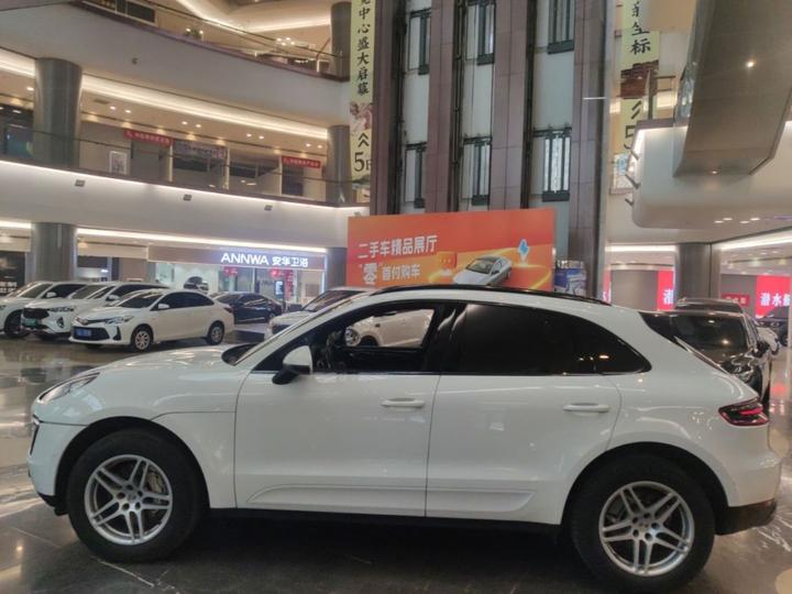 2017 Macan S 3.0T photo 4