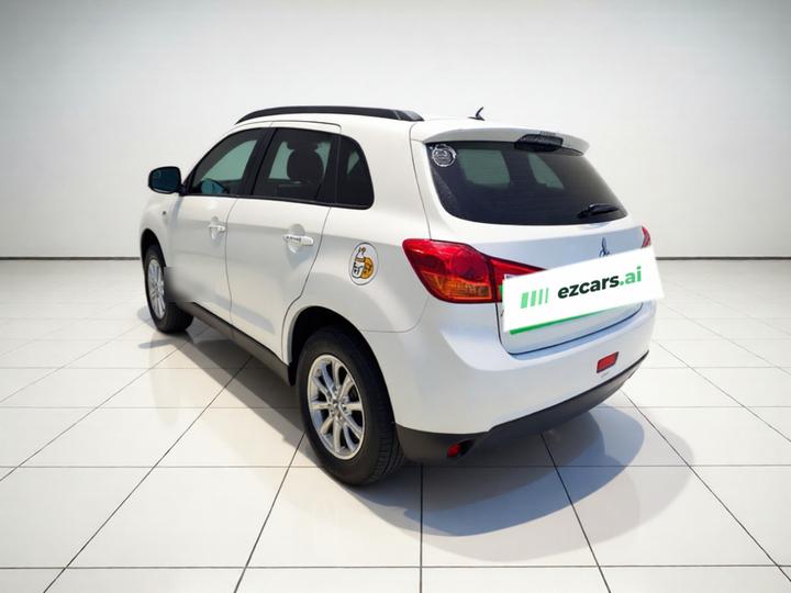 ASX 2013 2.0L CVT RWD Elite photo 4