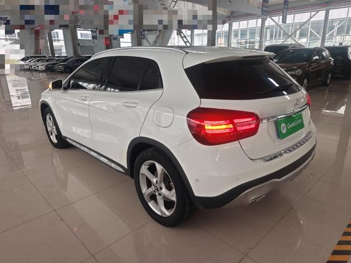 GLA 2017 GLA 200 Dynamic photo 4