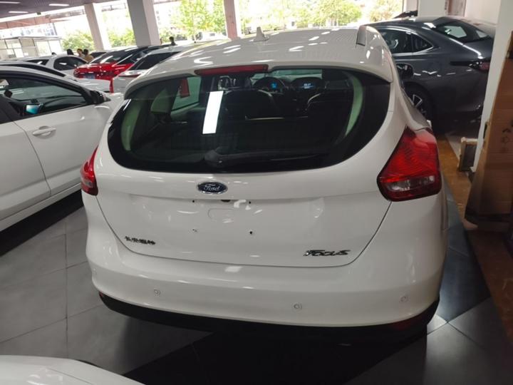 Focus 2020 Hatchback Classic 1.5L AT photo 3