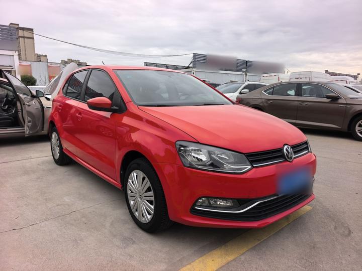Polo 2016 1.6L AT Comfort photo 3